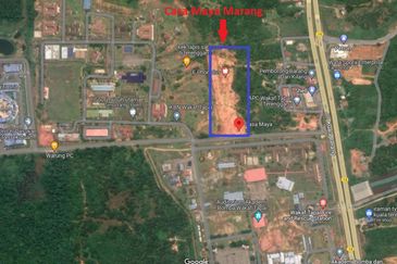 𝐑𝐔𝐌𝐀𝐇 𝐁𝐀𝐍𝐆𝐋𝐎 &  𝐒𝐄𝐌𝐈-𝐃 𝐒𝐄𝐓𝐈𝐍𝐆𝐊𝐀𝐓 𝐄𝐊𝐒𝐊𝐋𝐔𝐒𝐈𝐅 𝐌𝐄𝐖𝐀𝐇 & 𝐌𝐎𝐃𝐄𝐍 𝐃𝐈 𝐖𝐀𝐊𝐀𝐅 𝐓𝐀𝐏𝐀𝐈, 𝐌𝐀𝐑𝐀𝐍𝐆