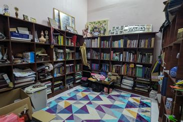 Kampung Padang Midin