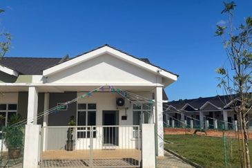 Rumah Teres Satu Tingkat Dalam Pembinaan Fasa 2 Di Kg Alor Limbat Marang Terengganu