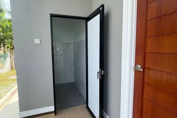 Rumah Banglo Satu Tingkat Di Kg Jak, Hulu Terengganu.