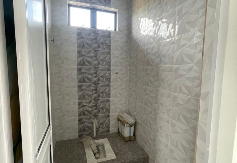 Rumah Banglo Satu Tingkat Di Kg Jak, Hulu Terengganu.