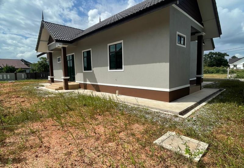 Rumah Banglo Satu Tingkat Di Kg Jak, Hulu Terengganu.