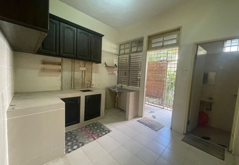 𝐑𝐮𝐦𝐚𝐡 𝐓𝐞𝐫𝐞𝐬 𝟐 𝐓𝐢𝐧𝐠𝐤𝐚𝐭 𝐝𝐢 𝐊𝐠. 𝐁𝐮𝐤𝐢𝐭 𝐃𝐞𝐩𝐮, 𝐉𝐚𝐥𝐚𝐧 𝐏𝐚𝐬𝐢𝐫 𝐏𝐚𝐧𝐣𝐚𝐧𝐠, 𝐊𝐮𝐚𝐥𝐚 𝐓𝐞𝐫𝐞𝐧𝐠𝐠𝐚𝐧𝐮