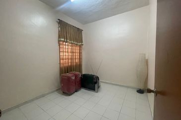 𝐑𝐮𝐦𝐚𝐡 𝐓𝐞𝐫𝐞𝐬 𝟐 𝐓𝐢𝐧𝐠𝐤𝐚𝐭 𝐝𝐢 𝐊𝐠. 𝐁𝐮𝐤𝐢𝐭 𝐃𝐞𝐩𝐮, 𝐉𝐚𝐥𝐚𝐧 𝐏𝐚𝐬𝐢𝐫 𝐏𝐚𝐧𝐣𝐚𝐧𝐠, 𝐊𝐮𝐚𝐥𝐚 𝐓𝐞𝐫𝐞𝐧𝐠𝐠𝐚𝐧𝐮