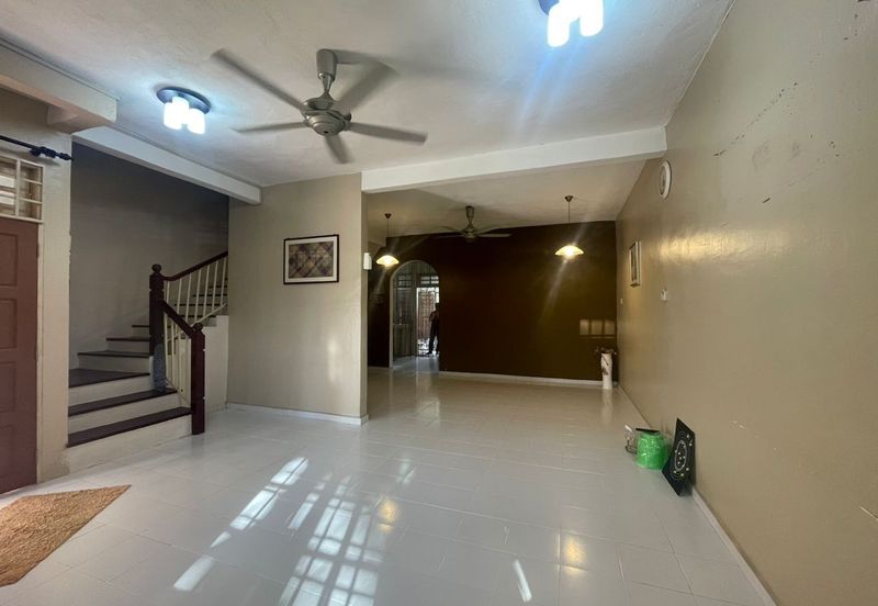 𝐑𝐮𝐦𝐚𝐡 𝐓𝐞𝐫𝐞𝐬 𝟐 𝐓𝐢𝐧𝐠𝐤𝐚𝐭 𝐝𝐢 𝐊𝐠. 𝐁𝐮𝐤𝐢𝐭 𝐃𝐞𝐩𝐮, 𝐉𝐚𝐥𝐚𝐧 𝐏𝐚𝐬𝐢𝐫 𝐏𝐚𝐧𝐣𝐚𝐧𝐠, 𝐊𝐮𝐚𝐥𝐚 𝐓𝐞𝐫𝐞𝐧𝐠𝐠𝐚𝐧𝐮