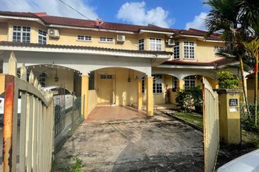 𝐑𝐮𝐦𝐚𝐡 𝐓𝐞𝐫𝐞𝐬 𝟐 𝐓𝐢𝐧𝐠𝐤𝐚𝐭 𝐝𝐢 𝐊𝐠. 𝐁𝐮𝐤𝐢𝐭 𝐃𝐞𝐩𝐮, 𝐉𝐚𝐥𝐚𝐧 𝐏𝐚𝐬𝐢𝐫 𝐏𝐚𝐧𝐣𝐚𝐧𝐠, 𝐊𝐮𝐚𝐥𝐚 𝐓𝐞𝐫𝐞𝐧𝐠𝐠𝐚𝐧𝐮