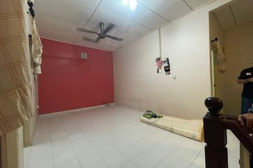 𝐑𝐮𝐦𝐚𝐡 𝐓𝐞𝐫𝐞𝐬 𝟐 𝐓𝐢𝐧𝐠𝐤𝐚𝐭 𝐝𝐢 𝐊𝐠. 𝐁𝐮𝐤𝐢𝐭 𝐃𝐞𝐩𝐮, 𝐉𝐚𝐥𝐚𝐧 𝐏𝐚𝐬𝐢𝐫 𝐏𝐚𝐧𝐣𝐚𝐧𝐠, 𝐊𝐮𝐚𝐥𝐚 𝐓𝐞𝐫𝐞𝐧𝐠𝐠𝐚𝐧𝐮