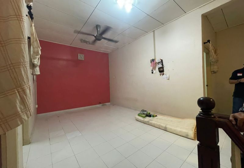 𝐑𝐮𝐦𝐚𝐡 𝐓𝐞𝐫𝐞𝐬 𝟐 𝐓𝐢𝐧𝐠𝐤𝐚𝐭 𝐝𝐢 𝐊𝐠. 𝐁𝐮𝐤𝐢𝐭 𝐃𝐞𝐩𝐮, 𝐉𝐚𝐥𝐚𝐧 𝐏𝐚𝐬𝐢𝐫 𝐏𝐚𝐧𝐣𝐚𝐧𝐠, 𝐊𝐮𝐚𝐥𝐚 𝐓𝐞𝐫𝐞𝐧𝐠𝐠𝐚𝐧𝐮