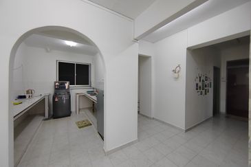 [FULLY FURNISHED]Sea View Apartment di Kg. Tiong, Pusat Bandar Kuala Terengganu, Terengganu