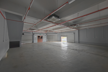 [𝐍𝐎𝐍 𝐁𝐔𝐌𝐈] 𝐂𝐎𝐑𝐍𝐄𝐑 𝐋𝐎𝐓 𝐒𝐇𝐎𝐏𝐋𝐎𝐓 𝟐 𝐓𝐈𝐍𝐆𝐊𝐀𝐓 𝐃𝐈 𝐓𝐀𝐌𝐀𝐍 𝐃𝐄𝐒𝐀 𝐘𝐓 𝐇𝐀𝐃𝐀𝐏𝐀𝐍 𝐒𝐓𝐀𝐃𝐈𝐔𝐌 𝐆𝐎𝐍𝐆 𝐁𝐀𝐃𝐀𝐊