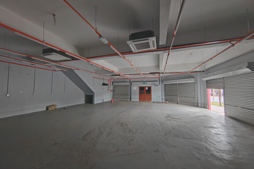 [𝐍𝐎𝐍 𝐁𝐔𝐌𝐈] 𝐂𝐎𝐑𝐍𝐄𝐑 𝐋𝐎𝐓 𝐒𝐇𝐎𝐏𝐋𝐎𝐓 𝟐 𝐓𝐈𝐍𝐆𝐊𝐀𝐓 𝐃𝐈 𝐓𝐀𝐌𝐀𝐍 𝐃𝐄𝐒𝐀 𝐘𝐓 𝐇𝐀𝐃𝐀𝐏𝐀𝐍 𝐒𝐓𝐀𝐃𝐈𝐔𝐌 𝐆𝐎𝐍𝐆 𝐁𝐀𝐃𝐀𝐊