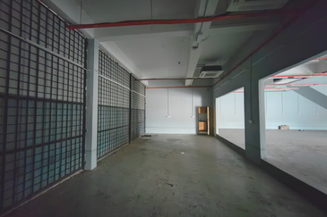 [𝐍𝐎𝐍 𝐁𝐔𝐌𝐈] 𝐂𝐎𝐑𝐍𝐄𝐑 𝐋𝐎𝐓 𝐒𝐇𝐎𝐏𝐋𝐎𝐓 𝟐 𝐓𝐈𝐍𝐆𝐊𝐀𝐓 𝐃𝐈 𝐓𝐀𝐌𝐀𝐍 𝐃𝐄𝐒𝐀 𝐘𝐓 𝐇𝐀𝐃𝐀𝐏𝐀𝐍 𝐒𝐓𝐀𝐃𝐈𝐔𝐌 𝐆𝐎𝐍𝐆 𝐁𝐀𝐃𝐀𝐊