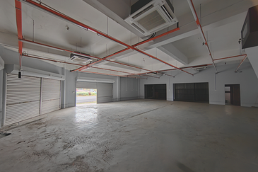 [𝐍𝐎𝐍 𝐁𝐔𝐌𝐈] 𝐂𝐎𝐑𝐍𝐄𝐑 𝐋𝐎𝐓 𝐒𝐇𝐎𝐏𝐋𝐎𝐓 𝟐 𝐓𝐈𝐍𝐆𝐊𝐀𝐓 𝐃𝐈 𝐓𝐀𝐌𝐀𝐍 𝐃𝐄𝐒𝐀 𝐘𝐓 𝐇𝐀𝐃𝐀𝐏𝐀𝐍 𝐒𝐓𝐀𝐃𝐈𝐔𝐌 𝐆𝐎𝐍𝐆 𝐁𝐀𝐃𝐀𝐊