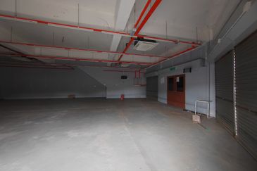 [𝐍𝐎𝐍 𝐁𝐔𝐌𝐈] 𝐂𝐎𝐑𝐍𝐄𝐑 𝐋𝐎𝐓 𝐒𝐇𝐎𝐏𝐋𝐎𝐓 𝟐 𝐓𝐈𝐍𝐆𝐊𝐀𝐓 𝐃𝐈 𝐓𝐀𝐌𝐀𝐍 𝐃𝐄𝐒𝐀 𝐘𝐓 𝐇𝐀𝐃𝐀𝐏𝐀𝐍 𝐒𝐓𝐀𝐃𝐈𝐔𝐌 𝐆𝐎𝐍𝐆 𝐁𝐀𝐃𝐀𝐊