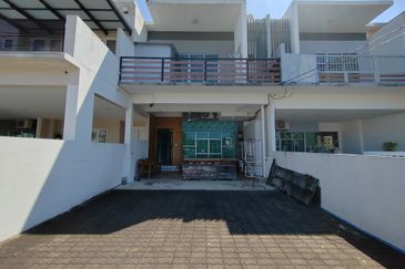  𝐇𝐎𝐌𝐄𝐒𝐓𝐀𝐘 𝟐 𝐓𝐈𝐍𝐆𝐊𝐀𝐓 𝐌𝐎𝐃𝐄𝐍 𝐃𝐈 𝐓𝐀𝐌𝐀𝐍 𝐓𝐄𝐌𝐁𝐄𝐒𝐔 𝐏𝐄𝐑𝐃𝐀𝐍𝐀, 𝐆𝐎𝐍𝐆 𝐁𝐀𝐃𝐀𝐊, 𝐓𝐄𝐑𝐄𝐍𝐆𝐆𝐀𝐍𝐔