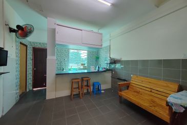  𝐇𝐎𝐌𝐄𝐒𝐓𝐀𝐘 𝟐 𝐓𝐈𝐍𝐆𝐊𝐀𝐓 𝐌𝐎𝐃𝐄𝐍 𝐃𝐈 𝐓𝐀𝐌𝐀𝐍 𝐓𝐄𝐌𝐁𝐄𝐒𝐔 𝐏𝐄𝐑𝐃𝐀𝐍𝐀, 𝐆𝐎𝐍𝐆 𝐁𝐀𝐃𝐀𝐊, 𝐓𝐄𝐑𝐄𝐍𝐆𝐆𝐀𝐍𝐔