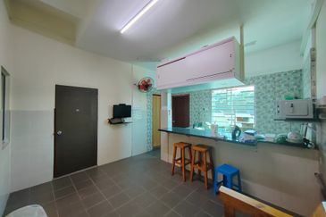  𝐇𝐎𝐌𝐄𝐒𝐓𝐀𝐘 𝟐 𝐓𝐈𝐍𝐆𝐊𝐀𝐓 𝐌𝐎𝐃𝐄𝐍 𝐃𝐈 𝐓𝐀𝐌𝐀𝐍 𝐓𝐄𝐌𝐁𝐄𝐒𝐔 𝐏𝐄𝐑𝐃𝐀𝐍𝐀, 𝐆𝐎𝐍𝐆 𝐁𝐀𝐃𝐀𝐊, 𝐓𝐄𝐑𝐄𝐍𝐆𝐆𝐀𝐍𝐔