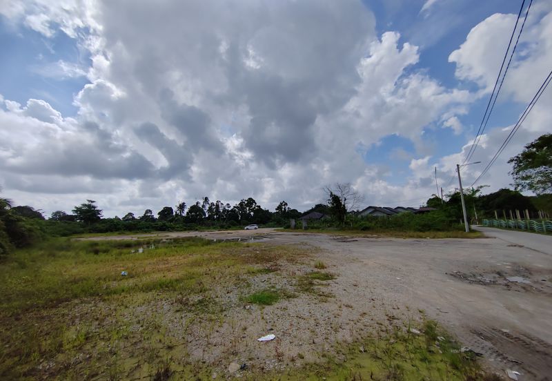 2 Tanah Lot Bersaiz 2868m² & 785m² di Kg. Segading, Gelugor Kedai, Kuala Terengganu tepi jalan