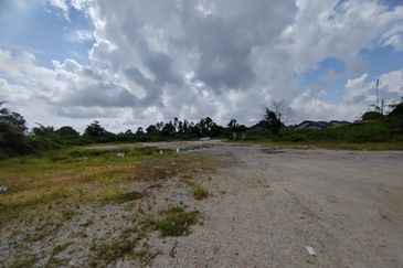 2 Tanah Lot Bersaiz 2868m² & 785m² di Kg. Segading, Gelugor Kedai, Kuala Terengganu tepi jalan