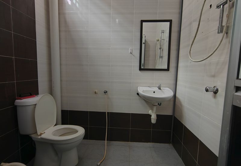 𝗥𝗨𝗠𝗔𝗛 𝗧𝗘𝗥𝗘𝗦 𝟮 𝗧𝗜𝗡𝗚𝗞𝗔𝗧 𝐈𝐍𝐓𝐄𝐑𝐌𝐄𝐃𝐈𝐀𝐓𝐄 𝗗𝗜 𝗧𝗔𝗠𝗔𝗡 𝗗𝗘𝗦𝗔 𝗬𝗧 𝐃𝐄𝐏𝐀𝐍 𝐒𝐓𝐀𝐃𝐈𝐔𝐌 𝐆𝐎𝐍𝐆 𝐁𝐀𝐃𝐀𝐊, 𝐓𝐑𝐆