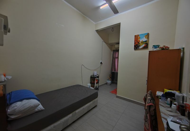 𝗥𝗨𝗠𝗔𝗛 𝗧𝗘𝗥𝗘𝗦 𝟮 𝗧𝗜𝗡𝗚𝗞𝗔𝗧 𝐈𝐍𝐓𝐄𝐑𝐌𝐄𝐃𝐈𝐀𝐓𝐄 𝗗𝗜 𝗧𝗔𝗠𝗔𝗡 𝗗𝗘𝗦𝗔 𝗬𝗧 𝐃𝐄𝐏𝐀𝐍 𝐒𝐓𝐀𝐃𝐈𝐔𝐌 𝐆𝐎𝐍𝐆 𝐁𝐀𝐃𝐀𝐊, 𝐓𝐑𝐆