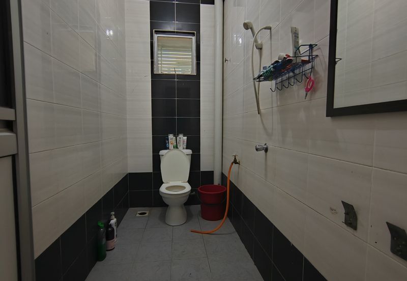 𝗥𝗨𝗠𝗔𝗛 𝗧𝗘𝗥𝗘𝗦 𝟮 𝗧𝗜𝗡𝗚𝗞𝗔𝗧 𝐈𝐍𝐓𝐄𝐑𝐌𝐄𝐃𝐈𝐀𝐓𝐄 𝗗𝗜 𝗧𝗔𝗠𝗔𝗡 𝗗𝗘𝗦𝗔 𝗬𝗧 𝐃𝐄𝐏𝐀𝐍 𝐒𝐓𝐀𝐃𝐈𝐔𝐌 𝐆𝐎𝐍𝐆 𝐁𝐀𝐃𝐀𝐊, 𝐓𝐑𝐆