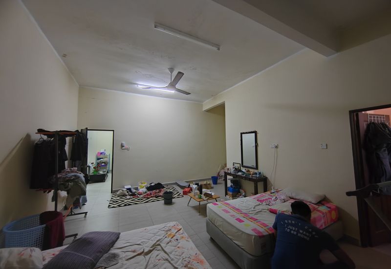 𝗥𝗨𝗠𝗔𝗛 𝗧𝗘𝗥𝗘𝗦 𝟮 𝗧𝗜𝗡𝗚𝗞𝗔𝗧 𝐈𝐍𝐓𝐄𝐑𝐌𝐄𝐃𝐈𝐀𝐓𝐄 𝗗𝗜 𝗧𝗔𝗠𝗔𝗡 𝗗𝗘𝗦𝗔 𝗬𝗧 𝐃𝐄𝐏𝐀𝐍 𝐒𝐓𝐀𝐃𝐈𝐔𝐌 𝐆𝐎𝐍𝐆 𝐁𝐀𝐃𝐀𝐊, 𝐓𝐑𝐆