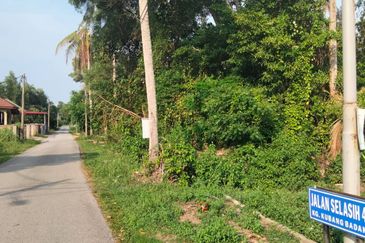 𝐓𝐚𝐧𝐚𝐡 𝟕.𝟏𝟐 𝐞𝐤𝐚𝐫 𝐝𝐢 𝐓𝐞𝐩𝐢 𝐉𝐚𝐥𝐚𝐧 𝐔𝐭𝐚𝐦𝐚 𝐓𝐨𝐤 𝐉𝐞𝐦𝐛𝐚𝐥 𝐛𝐞𝐫𝐝𝐞𝐤𝐚𝐭𝐚𝐧 𝐔𝐌𝐓