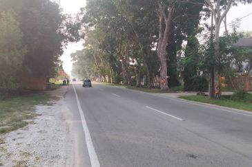 𝐓𝐀𝐍𝐀𝐇 𝐁𝐄𝐑𝐒𝐓𝐀𝐓𝐔𝐒 𝐁𝐀𝐍𝐆𝐔𝐍𝐀𝐍 𝟐.𝟓 𝐄𝐊𝐀𝐑 𝐃𝐈 𝐓𝐎𝐊 𝐉𝐄𝐌𝐁𝐀𝐋, 𝐊𝐔𝐀𝐋𝐀 𝐍𝐄𝐑𝐔𝐒, 𝐓𝐄𝐑𝐄𝐍𝐆𝐆𝐀𝐍𝐔