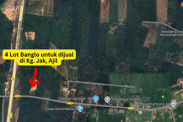𝟒 𝐋𝐨𝐭 𝐁𝐚𝐧𝐠𝐥𝐨 𝐛𝐞𝐫𝐬𝐚𝐢𝐳 𝟔𝟎𝟓𝐦² 𝐝𝐢 𝐊𝐠. 𝐉𝐚𝐤, 𝐀𝐣𝐢𝐥 𝐛𝐞𝐫𝐝𝐞𝐤𝐚𝐭𝐚𝐧 𝐉𝐚𝐥𝐚𝐧 𝐔𝐭𝐚𝐦𝐚 & 𝐇𝐢𝐠𝐡𝐰𝐚𝐲 𝐋𝐏𝐓𝟐