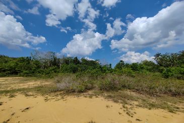 𝟒 𝐋𝐨𝐭 𝐁𝐚𝐧𝐠𝐥𝐨 𝐛𝐞𝐫𝐬𝐚𝐢𝐳 𝟔𝟎𝟓𝐦² 𝐝𝐢 𝐊𝐠. 𝐉𝐚𝐤, 𝐀𝐣𝐢𝐥 𝐛𝐞𝐫𝐝𝐞𝐤𝐚𝐭𝐚𝐧 𝐉𝐚𝐥𝐚𝐧 𝐔𝐭𝐚𝐦𝐚 & 𝐇𝐢𝐠𝐡𝐰𝐚𝐲 𝐋𝐏𝐓𝟐