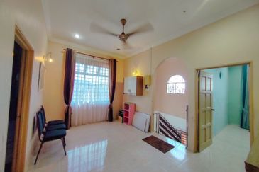 𝐑𝐔𝐌𝐀𝐇 𝐁𝐀𝐍𝐆𝐋𝐎 𝟐 𝐓𝐈𝐍𝐆𝐊𝐀𝐓 𝐃𝐈 𝐉𝐀𝐋𝐀𝐍 𝐊𝐄𝐍𝐀𝐍𝐆𝐀 ,𝐁𝐀𝐓𝐔 𝐁𝐔𝐑𝐔𝐊 ,𝐊𝐔𝐀𝐋𝐀 𝐓𝐄𝐑𝐄𝐍𝐆𝐆𝐀𝐍𝐔, 𝐓𝐄𝐑𝐄𝐍𝐆𝐆𝐀𝐍𝐔