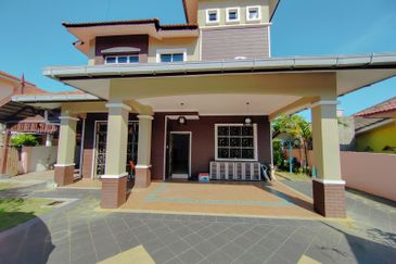 𝐑𝐔𝐌𝐀𝐇 𝐁𝐀𝐍𝐆𝐋𝐎 𝟐 𝐓𝐈𝐍𝐆𝐊𝐀𝐓 𝐃𝐈 𝐉𝐀𝐋𝐀𝐍 𝐊𝐄𝐍𝐀𝐍𝐆𝐀 ,𝐁𝐀𝐓𝐔 𝐁𝐔𝐑𝐔𝐊 ,𝐊𝐔𝐀𝐋𝐀 𝐓𝐄𝐑𝐄𝐍𝐆𝐆𝐀𝐍𝐔, 𝐓𝐄𝐑𝐄𝐍𝐆𝐆𝐀𝐍𝐔