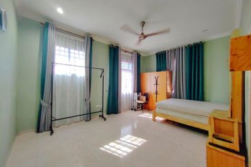 𝐑𝐔𝐌𝐀𝐇 𝐁𝐀𝐍𝐆𝐋𝐎 𝟐 𝐓𝐈𝐍𝐆𝐊𝐀𝐓 𝐃𝐈 𝐉𝐀𝐋𝐀𝐍 𝐊𝐄𝐍𝐀𝐍𝐆𝐀 ,𝐁𝐀𝐓𝐔 𝐁𝐔𝐑𝐔𝐊 ,𝐊𝐔𝐀𝐋𝐀 𝐓𝐄𝐑𝐄𝐍𝐆𝐆𝐀𝐍𝐔, 𝐓𝐄𝐑𝐄𝐍𝐆𝐆𝐀𝐍𝐔