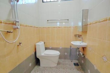 𝐑𝐔𝐌𝐀𝐇 𝐁𝐀𝐍𝐆𝐋𝐎 𝟐 𝐓𝐈𝐍𝐆𝐊𝐀𝐓 𝐃𝐈 𝐉𝐀𝐋𝐀𝐍 𝐊𝐄𝐍𝐀𝐍𝐆𝐀 ,𝐁𝐀𝐓𝐔 𝐁𝐔𝐑𝐔𝐊 ,𝐊𝐔𝐀𝐋𝐀 𝐓𝐄𝐑𝐄𝐍𝐆𝐆𝐀𝐍𝐔, 𝐓𝐄𝐑𝐄𝐍𝐆𝐆𝐀𝐍𝐔