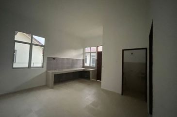16 UNIT SEMI D KAMPUNG TELAGA PAPAN, BATU RAKIT, TERENGGANU