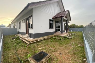 16 UNIT SEMI D KAMPUNG TELAGA PAPAN, BATU RAKIT, TERENGGANU