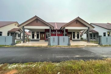 16 UNIT SEMI D KAMPUNG TELAGA PAPAN, BATU RAKIT, TERENGGANU