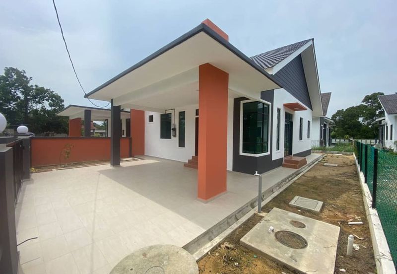 𝐑𝐔𝐌𝐀𝐇 𝐒𝐄𝐌𝐈-𝐃 𝐌𝐎𝐃𝐄𝐍 𝐃𝐈 𝐊𝐆 𝐖𝐀𝐊𝐀𝐅 𝐃𝐔𝐀 𝐁𝐔𝐊𝐈𝐓 𝐏𝐀𝐘𝐎𝐍𝐆, 𝐌𝐀𝐑𝐀𝐍𝐆, 𝐓𝐄𝐑𝐄𝐍𝐆𝐆𝐀𝐍𝐔