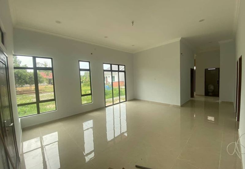 𝐑𝐔𝐌𝐀𝐇 𝐒𝐄𝐌𝐈-𝐃 𝐌𝐎𝐃𝐄𝐍 𝐃𝐈 𝐊𝐆 𝐖𝐀𝐊𝐀𝐅 𝐃𝐔𝐀 𝐁𝐔𝐊𝐈𝐓 𝐏𝐀𝐘𝐎𝐍𝐆, 𝐌𝐀𝐑𝐀𝐍𝐆, 𝐓𝐄𝐑𝐄𝐍𝐆𝐆𝐀𝐍𝐔