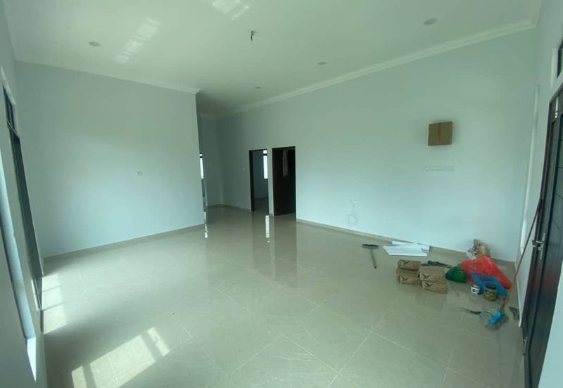 𝐑𝐔𝐌𝐀𝐇 𝐒𝐄𝐌𝐈-𝐃 𝐌𝐎𝐃𝐄𝐍 𝐃𝐈 𝐊𝐆 𝐖𝐀𝐊𝐀𝐅 𝐃𝐔𝐀 𝐁𝐔𝐊𝐈𝐓 𝐏𝐀𝐘𝐎𝐍𝐆, 𝐌𝐀𝐑𝐀𝐍𝐆, 𝐓𝐄𝐑𝐄𝐍𝐆𝐆𝐀𝐍𝐔