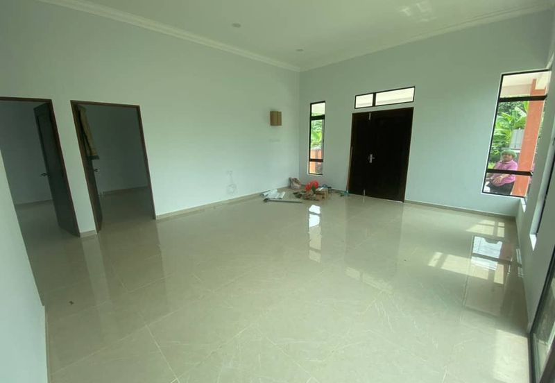 𝐑𝐔𝐌𝐀𝐇 𝐒𝐄𝐌𝐈-𝐃 𝐌𝐎𝐃𝐄𝐍 𝐃𝐈 𝐊𝐆 𝐖𝐀𝐊𝐀𝐅 𝐃𝐔𝐀 𝐁𝐔𝐊𝐈𝐓 𝐏𝐀𝐘𝐎𝐍𝐆, 𝐌𝐀𝐑𝐀𝐍𝐆, 𝐓𝐄𝐑𝐄𝐍𝐆𝐆𝐀𝐍𝐔