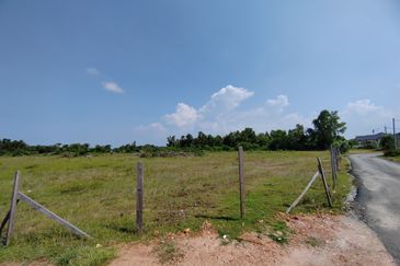 𝐓𝐚𝐧𝐚𝐡 𝐁𝐚𝐧𝐠𝐮𝐧𝐚𝐧 𝟑.𝟐 𝐞𝐤𝐚𝐫 𝐝𝐢 𝐓𝐚𝐦𝐚𝐧 𝐒𝐚𝐩𝐮𝐫𝐚 𝐈𝐧𝐝𝐚𝐡, 𝐆𝐨𝐧𝐠 𝐁𝐚𝐝𝐚𝐤, 𝐊𝐮𝐚𝐥𝐚 𝐍𝐞𝐫𝐮𝐬, 𝐓𝐞𝐫𝐞𝐧𝐠𝐠𝐚𝐧𝐮