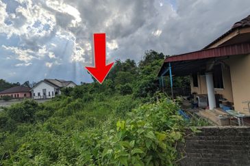 𝐓𝐚𝐧𝐚𝐡 𝐋𝐨𝐭 𝐁𝐚𝐧𝐠𝐥𝐨 𝐛𝐞𝐫𝐬𝐚𝐢𝐳  𝟑𝟗𝟎𝐦² 𝐝𝐢 𝐊𝐠. 𝐁𝐚𝐧𝐠𝐠𝐨𝐥 𝐊𝐚𝐭𝐨𝐧𝐠, 𝐒𝐞𝐫𝐚𝐝𝐚, 𝐊𝐮𝐚𝐥𝐚 𝐓𝐞𝐫𝐞𝐧𝐠𝐠𝐚𝐧𝐮