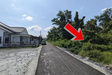 𝐓𝐚𝐧𝐚𝐡 𝐋𝐨𝐭 𝐁𝐚𝐧𝐠𝐥𝐨 𝐛𝐞𝐫𝐬𝐚𝐢𝐳  𝟑𝟗𝟎𝐦² 𝐝𝐢 𝐊𝐠. 𝐁𝐚𝐧𝐠𝐠𝐨𝐥 𝐊𝐚𝐭𝐨𝐧𝐠, 𝐒𝐞𝐫𝐚𝐝𝐚, 𝐊𝐮𝐚𝐥𝐚 𝐓𝐞𝐫𝐞𝐧𝐠𝐠𝐚𝐧𝐮