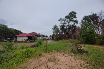 [𝐓𝐀𝐍𝐀𝐇 𝐆𝐑𝐄𝐃 𝐀]𝐓𝐚𝐧𝐚𝐡 𝐋𝐨𝐭 𝐁𝐚𝐧𝐠𝐥𝐨 𝐛𝐞𝐫𝐬𝐚𝐢𝐳  𝟔𝟕𝟗𝐦² 𝐝𝐢 𝐆𝐨𝐧𝐠 𝐁𝐚𝐝𝐚𝐤 𝐛𝐞𝐫𝐝𝐞𝐤𝐚𝐭𝐚𝐧 𝐈𝐋𝐏