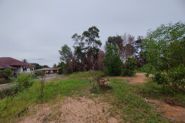 [𝐓𝐀𝐍𝐀𝐇 𝐆𝐑𝐄𝐃 𝐀]𝐓𝐚𝐧𝐚𝐡 𝐋𝐨𝐭 𝐁𝐚𝐧𝐠𝐥𝐨 𝐛𝐞𝐫𝐬𝐚𝐢𝐳  𝟔𝟕𝟗𝐦² 𝐝𝐢 𝐆𝐨𝐧𝐠 𝐁𝐚𝐝𝐚𝐤 𝐛𝐞𝐫𝐝𝐞𝐤𝐚𝐭𝐚𝐧 𝐈𝐋𝐏