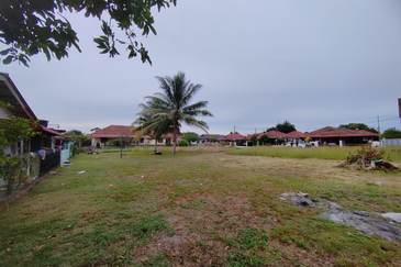 [𝐓𝐀𝐍𝐀𝐇 𝐆𝐑𝐄𝐃 𝐀]𝐓𝐚𝐧𝐚𝐡 𝐋𝐨𝐭 𝐁𝐚𝐧𝐠𝐥𝐨 𝐛𝐞𝐫𝐬𝐚𝐢𝐳  𝟓𝟒𝟖𝐦² 𝐝𝐢 𝐊𝐠. 𝐏𝐚𝐝𝐚𝐧𝐠 𝐍𝐞𝐧𝐚𝐬, 𝐊𝐮𝐚𝐥𝐚 𝐍𝐞𝐫𝐮𝐬