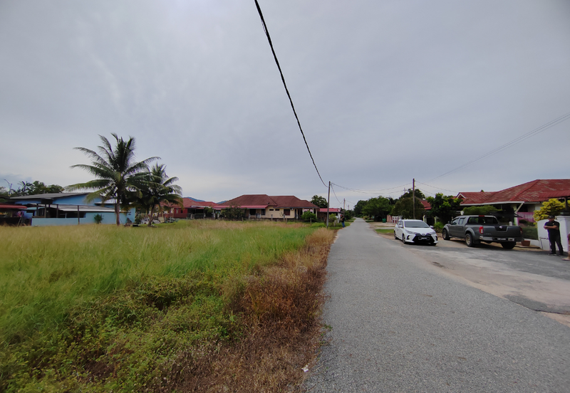 [𝐓𝐀𝐍𝐀𝐇 𝐆𝐑𝐄𝐃 𝐀]𝐓𝐚𝐧𝐚𝐡 𝐋𝐨𝐭 𝐁𝐚𝐧𝐠𝐥𝐨 𝐛𝐞𝐫𝐬𝐚𝐢𝐳  𝟓𝟒𝟖𝐦² 𝐝𝐢 𝐊𝐠. 𝐏𝐚𝐝𝐚𝐧𝐠 𝐍𝐞𝐧𝐚𝐬, 𝐊𝐮𝐚𝐥𝐚 𝐍𝐞𝐫𝐮𝐬