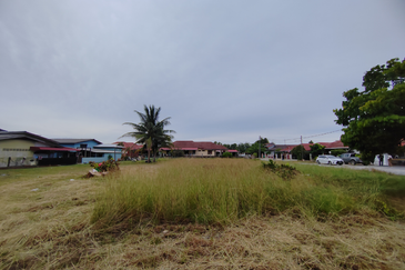 [𝐓𝐀𝐍𝐀𝐇 𝐆𝐑𝐄𝐃 𝐀]𝐓𝐚𝐧𝐚𝐡 𝐋𝐨𝐭 𝐁𝐚𝐧𝐠𝐥𝐨 𝐛𝐞𝐫𝐬𝐚𝐢𝐳  𝟓𝟒𝟖𝐦² 𝐝𝐢 𝐊𝐠. 𝐏𝐚𝐝𝐚𝐧𝐠 𝐍𝐞𝐧𝐚𝐬, 𝐊𝐮𝐚𝐥𝐚 𝐍𝐞𝐫𝐮𝐬